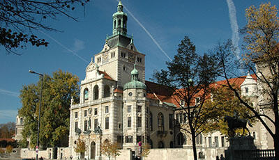 Außenansicht des Bayerischen Nationalmuseums in München